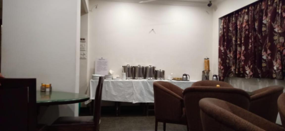 Eco Rooms Non-Ac - Mumbai — Photos 3